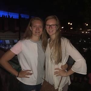 Meet your Posher, Abbie